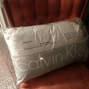 Calvin Klein Standard/Queen Pillows